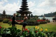 Bali Cheapest Tour Packages ulun danu temple