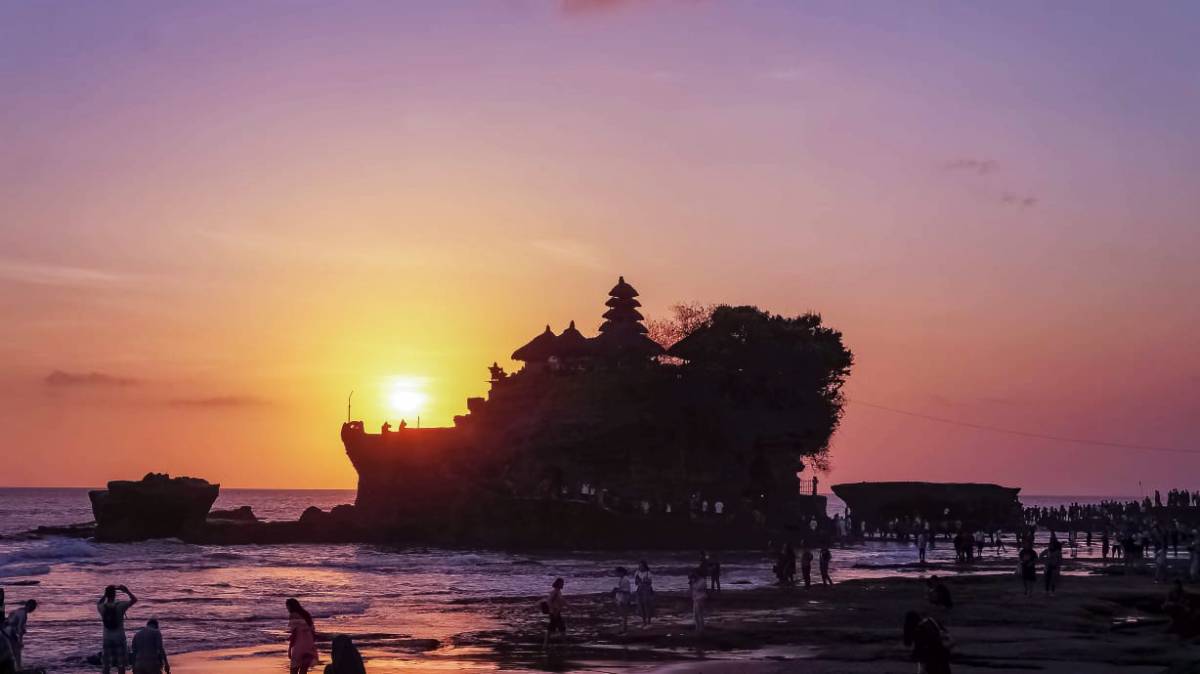 Bali Cheapest Tour Packages tanah lot temple Bali Tour Itinerary 5 Days